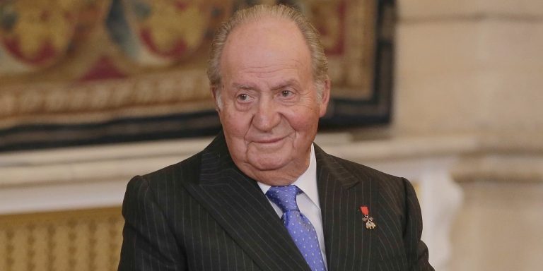 King Juan Carlos stays to live in Abu Dhabi but will visit Spain frequently and will not stay in La Zarzuela