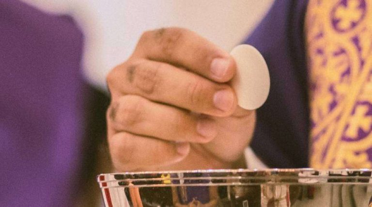 Catholic politicians who voted in favor of abortion will not be able to receive communion in Culiacán, Mexico