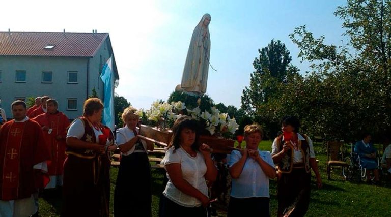 Shrines dedicated to the Virgin of Fatima will join in prayer for the conversion of Russia