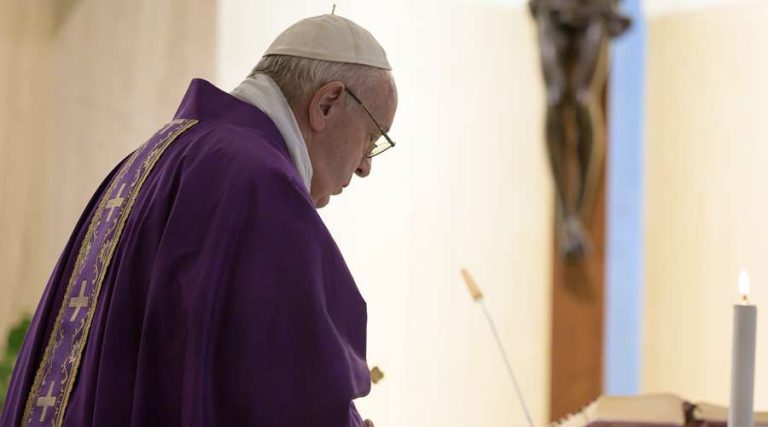The Pope invites the Queen of Peace to pray for the end of the war in Ukraine
