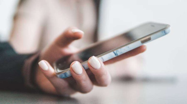 Archdiocese reactivates line that attends psychosocial and emotional crises in Colombia