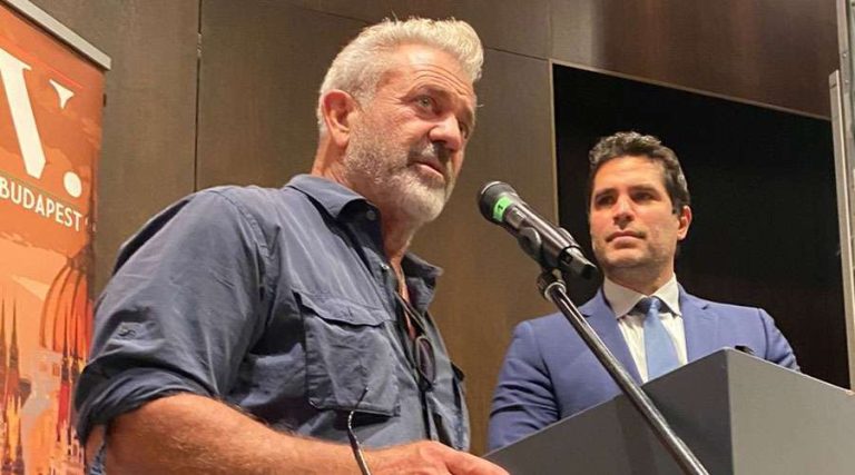 Eduardo Verástegui and Mel Gibson participate in the pro-life and pro-family world summit