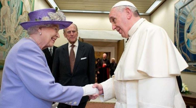 Pope Francis congratulates Queen Elizabeth II of England on her 70-year reign