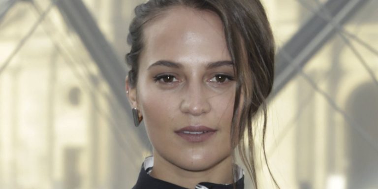 Alicia Vikander confesses that she suffered an abortion before having her first child